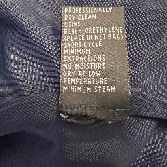 Carmen Marc Valvo Collection Beaded Top - Picture 11 of 11